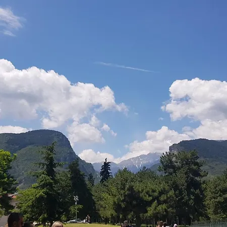 Olympus House アパート リトコロン